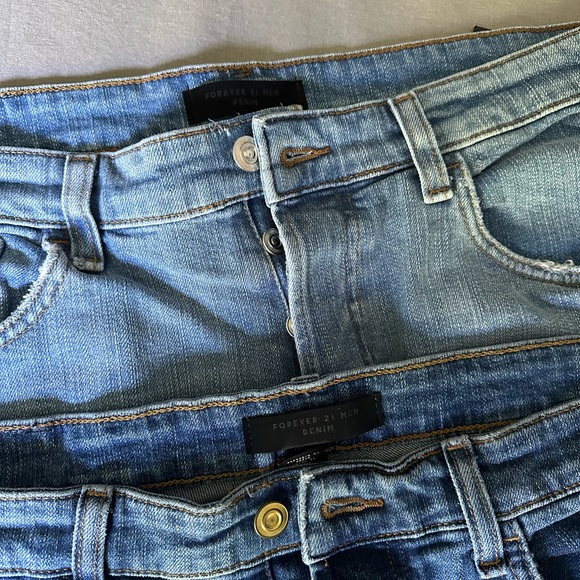 NWT✨2/$20 FOREVER 21 SKINNY CROPPED JEANS - Picture 2 of 9